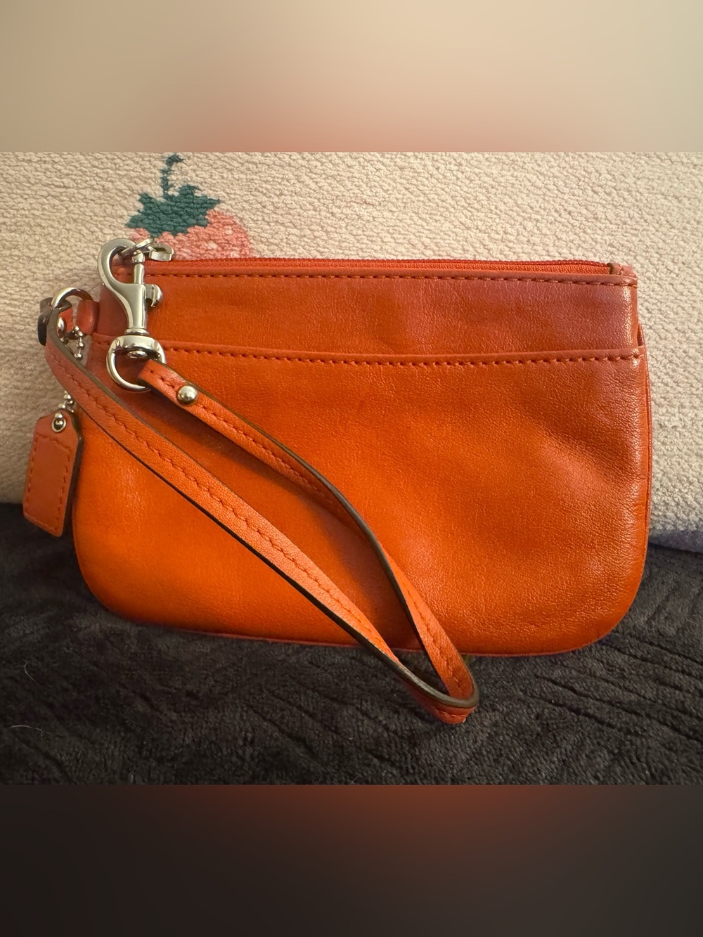 EUC- Coach - Orange Leather- Wristlet/Pouch/Wallet/Small Zip Clutch